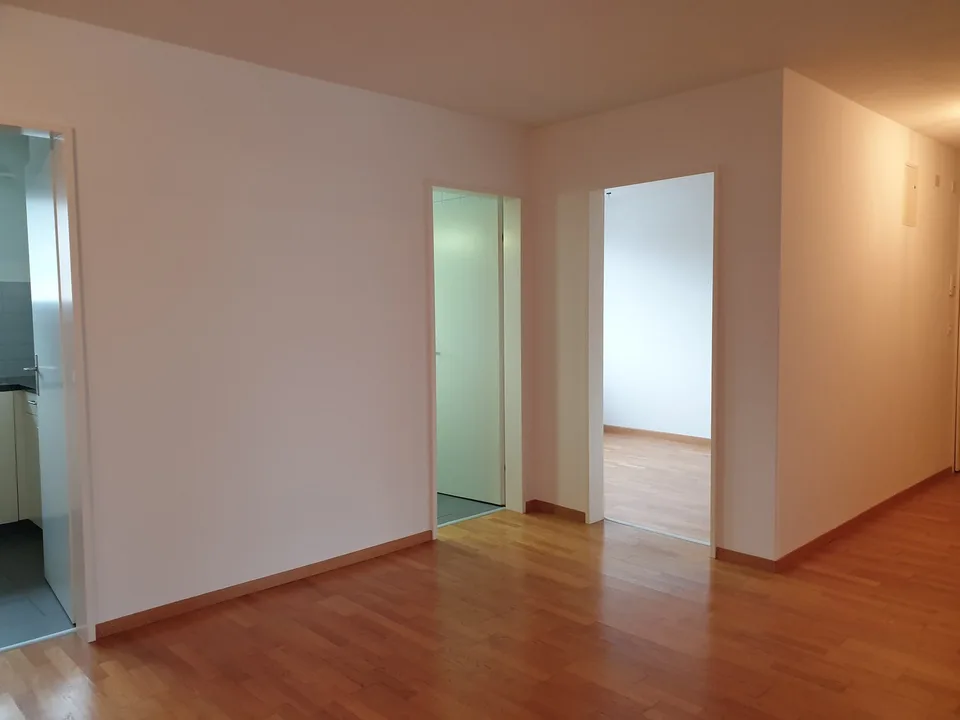 3,5-Zimmerwohnung im 2.OG zu vermieten.