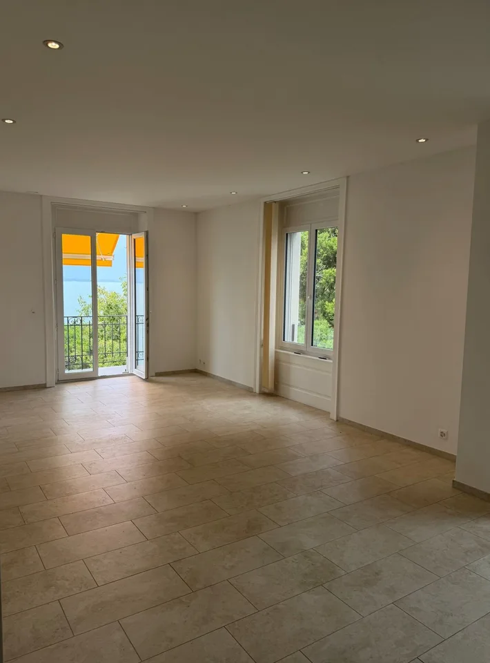 Wohnung mit 3.5 Zimmern und atemberaubendem Blick auf den Genfersee