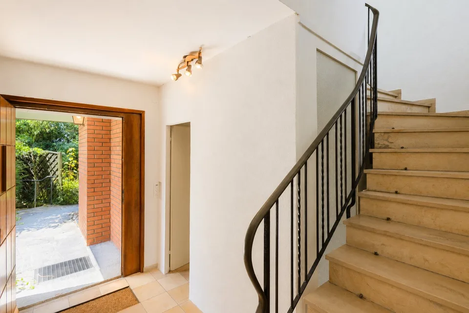 5-Zimmer-Haus mit Garten und vielseitigem Potenzial an begehrter Lage in Binningen