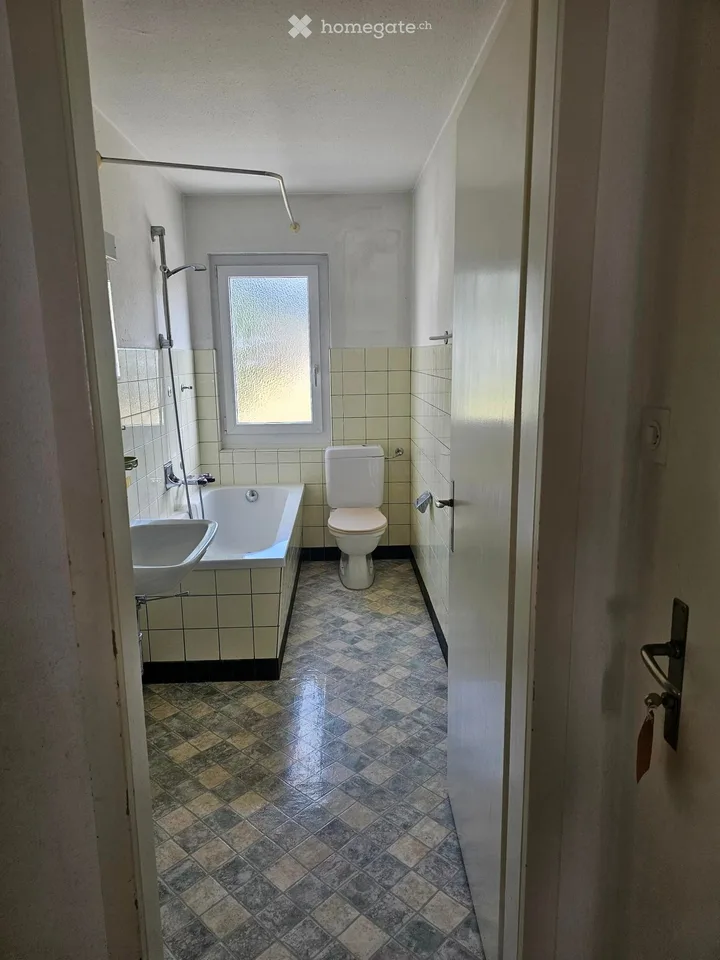 Charmante 4-Zimmer-Wohnung im Altbau in Dottikon – ab sofort verfügbar