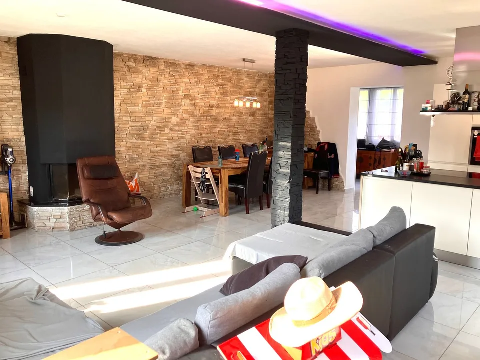 Freistehendes 9-Zimmer-Haus mit Garten - neu für CHF 975'000.