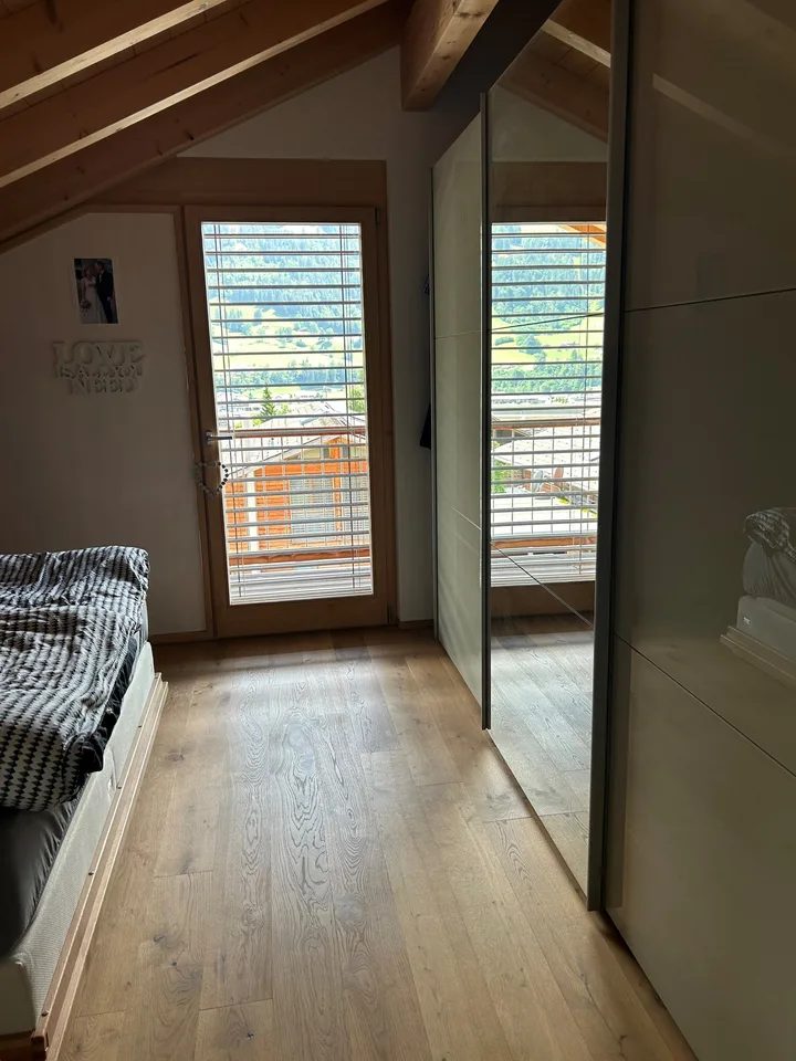 Appartement moderne 4.5 pièces avec vue sur le monde montagnard du Kandertal