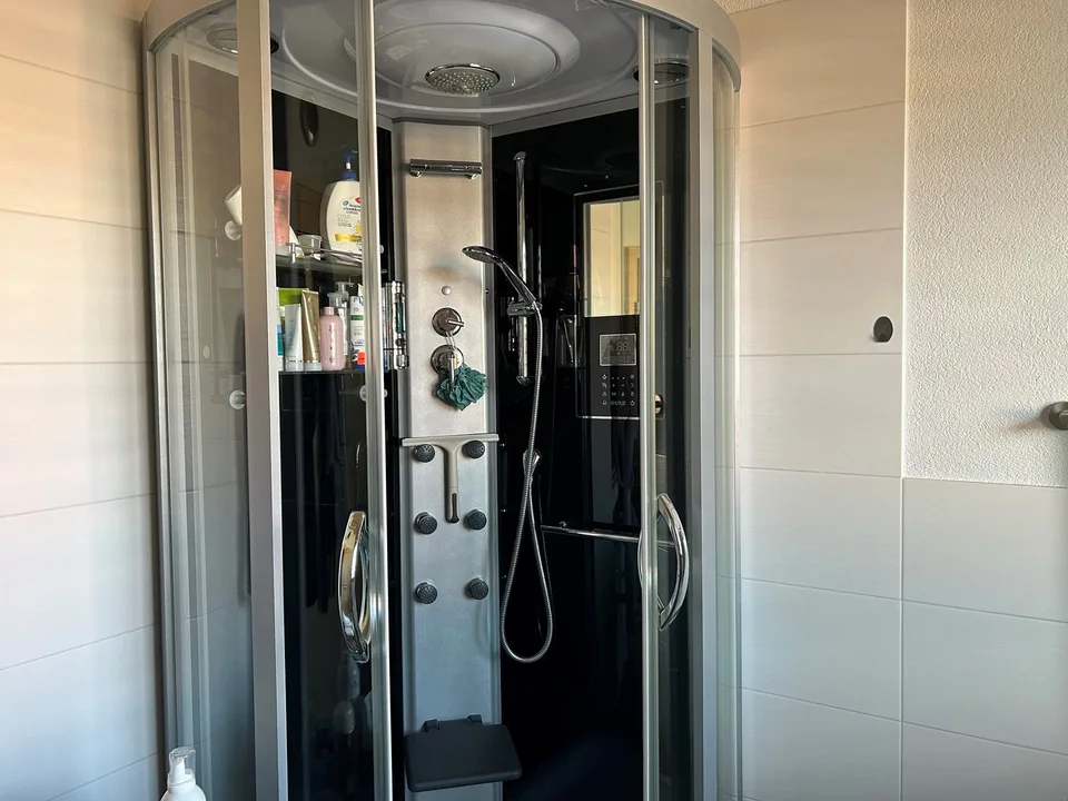 Moderne 4.5 Zimmer - Wohnung mit Blick auf die Kandertaler Bergwelt – Foto 10 von 10