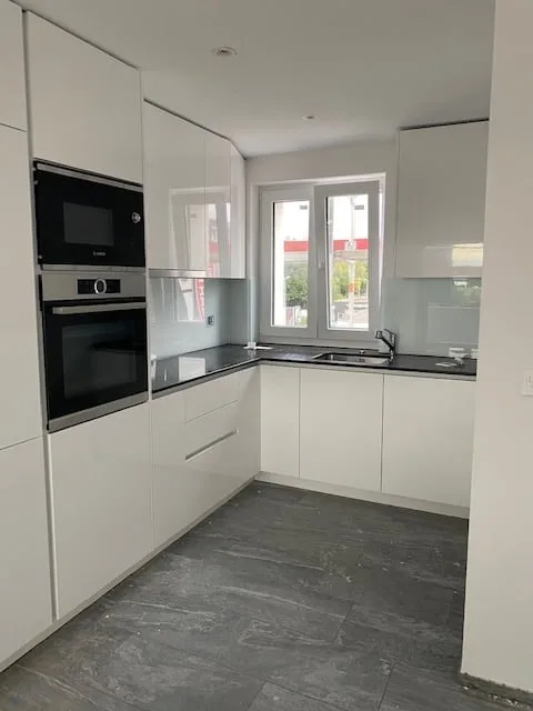 Appartement lumineux 2.5 pièces avec vue sur le lac
