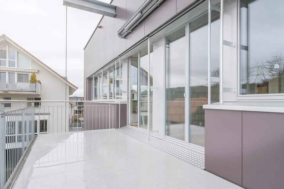 Énorme, abordable appartement loft de 3,5 pièces (154m2) au cœur de Laupen – photo 10 sur 10