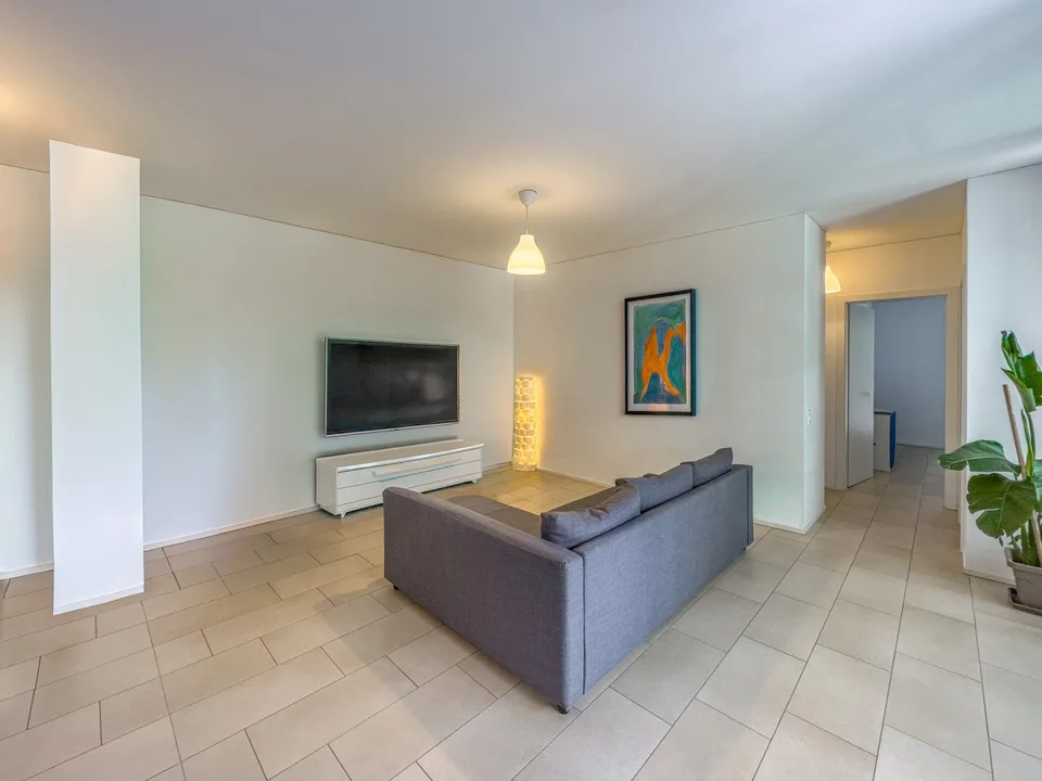 Moderno appartamento di 3.5 locali a Lugano con vista panoramica