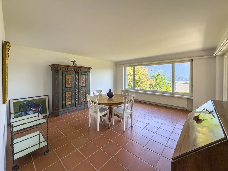 Villa with garden and open view of Lake Lugano in Carona