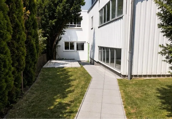 Spazio commerciale, ufficio e magazzino versatile di ca. 158 m² in posizione ottimale a Oensingen