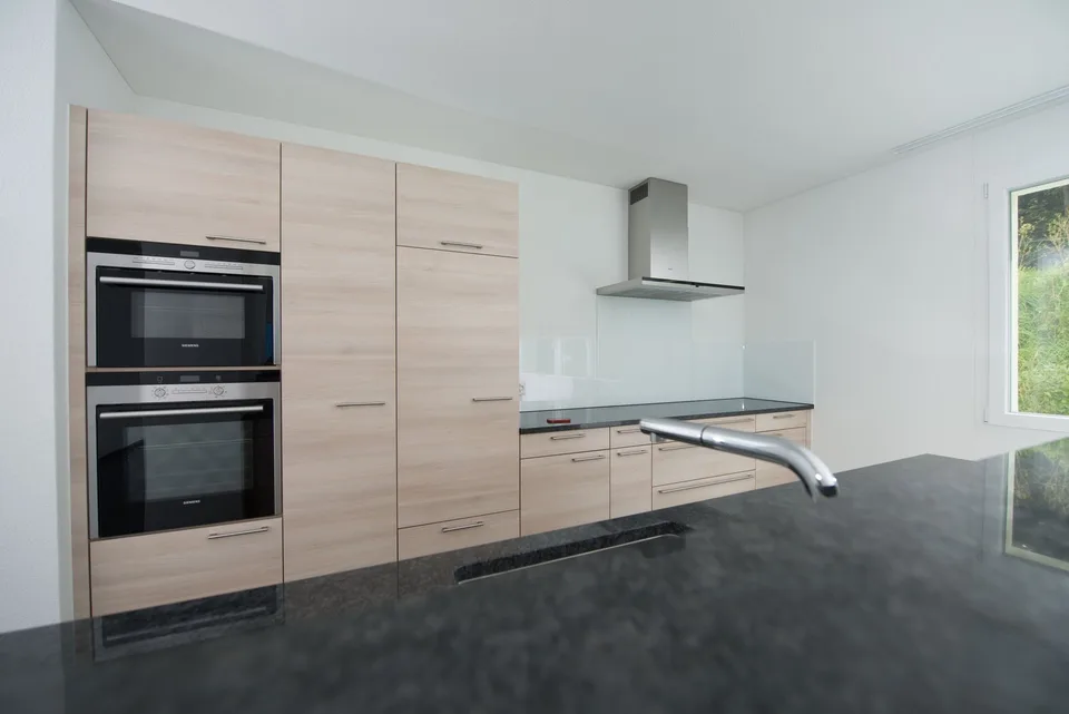 Neuwertige 3.5 Zi-Gartenwohnung nähe Wald und Spital 108m2