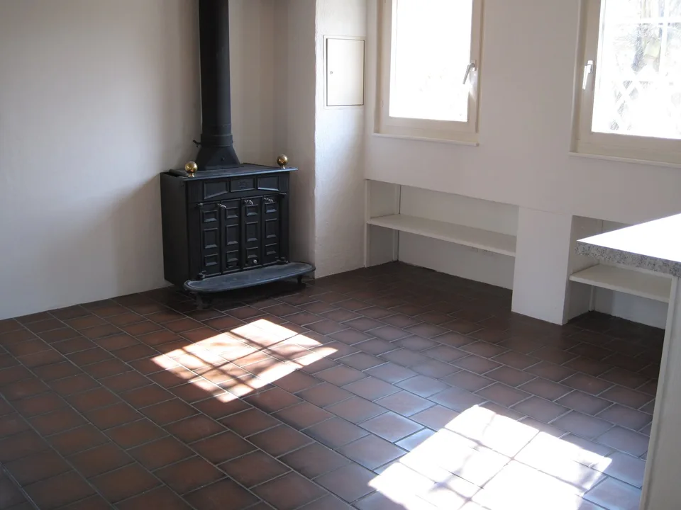 Cozy 3-room old building apartment with balcony in Freienstein-Teufen