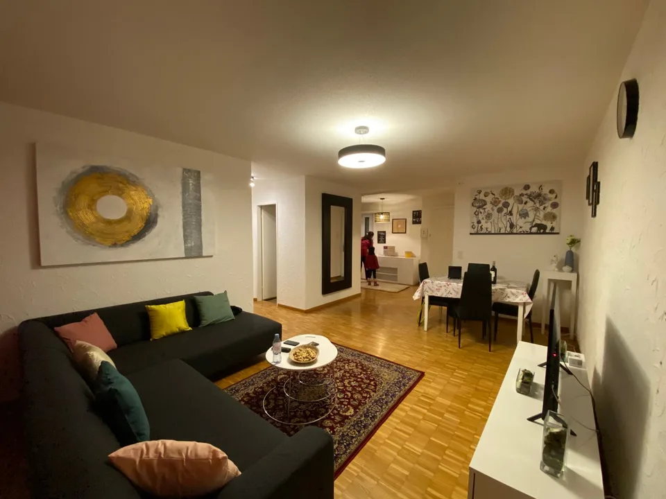 🌇 Fully Furnished 2.5-Room Apartment in Opfikon | Short-Term Rental | Balcony | Private Laundry