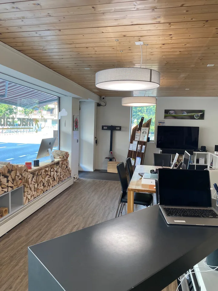 Spazio commerciale nel cuore del villaggio di Frutigen