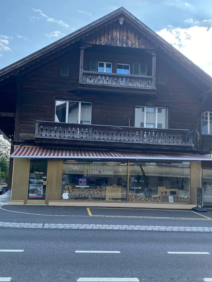 Spazio commerciale nel cuore del villaggio di Frutigen