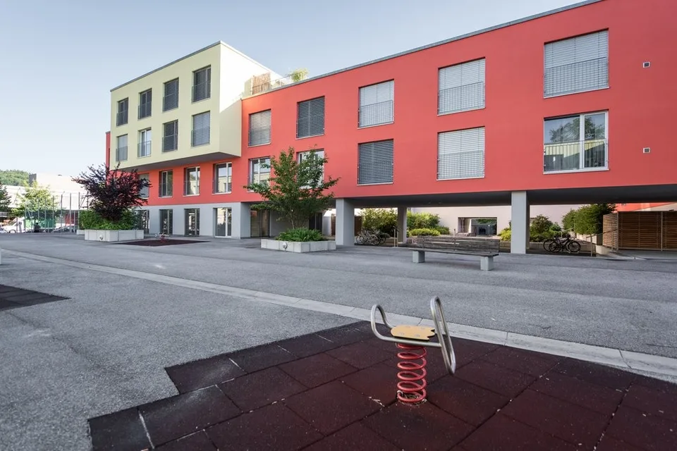 Ampio, moderno, perfettamente posizionato = La tua nuova casa – foto 9 di 12