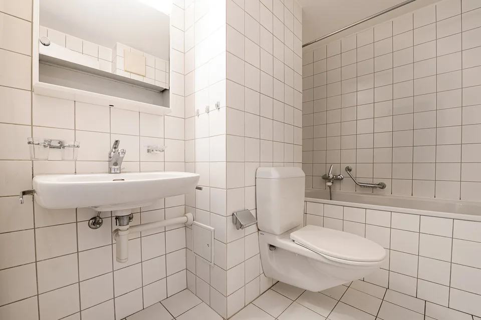 Helle 2-Zimmer-Wohnung mit Balkon in Basel-Kleinhüningen – Foto 8 von 13