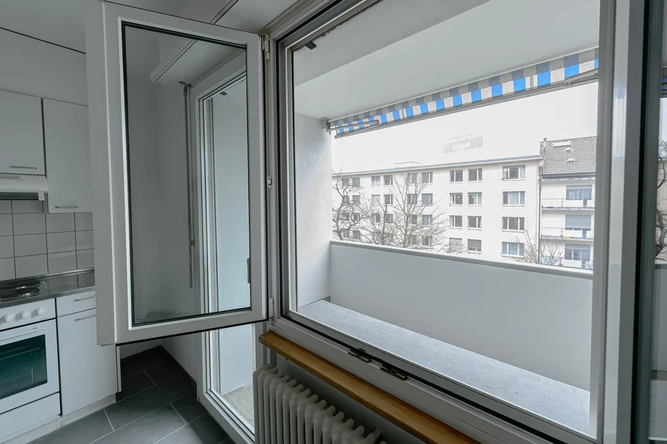 Helle 2-Zimmer-Wohnung mit Balkon in Basel-Kleinhüningen – Foto 7 von 13