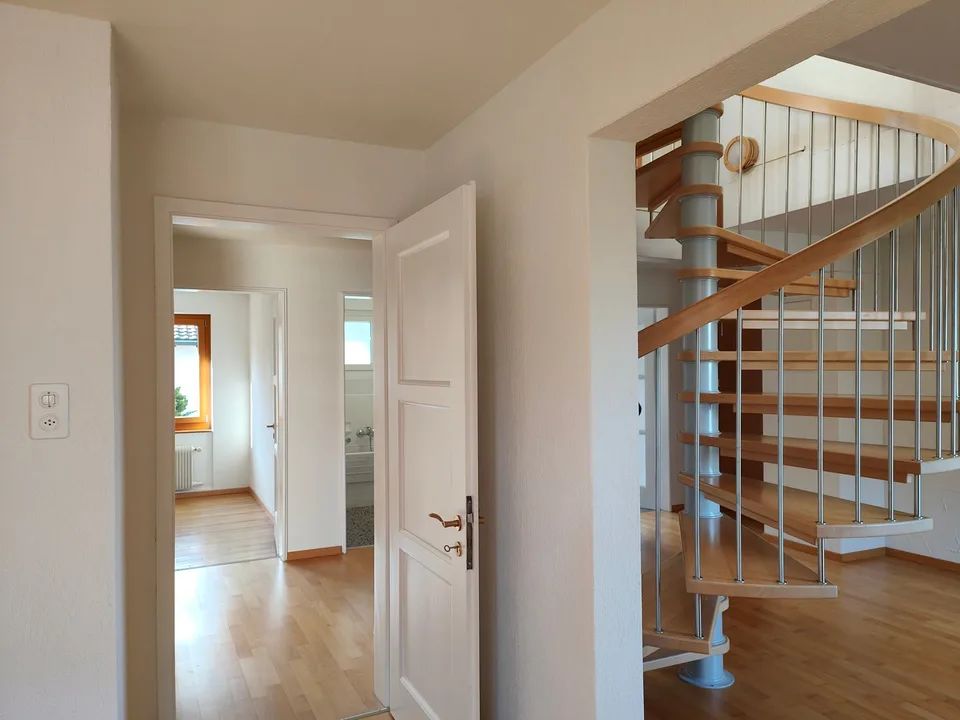Stilvolle 4.5-Zimmerwohnung mit Galerie an ruhiger Lage