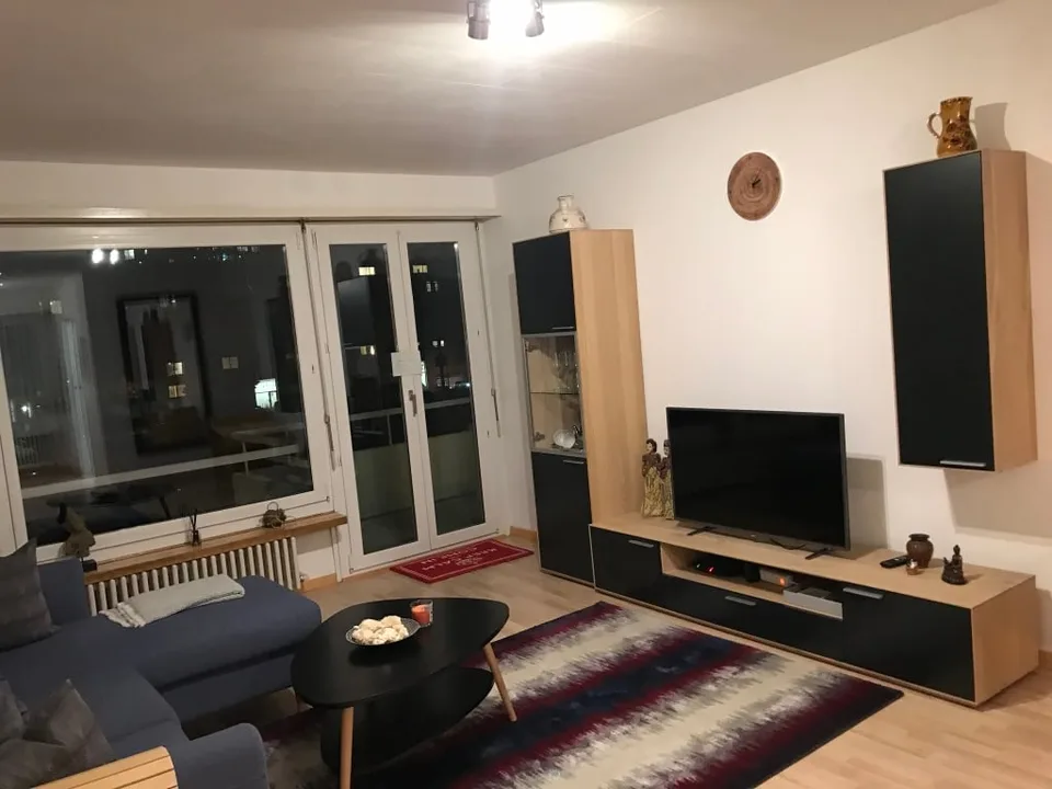 ✨ Appartamento arredato di 3.5 locali con balcone e bella vista a Wallisellen