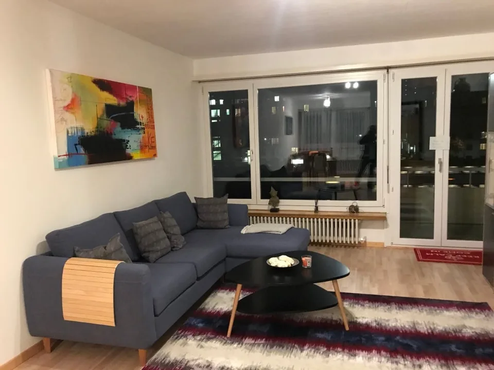 ✨ Appartamento arredato di 3.5 locali con balcone e bella vista a Wallisellen