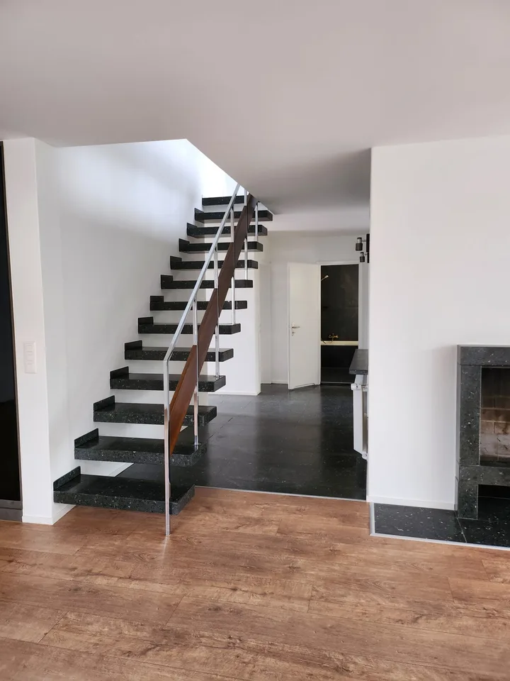 Exklusive 6.5 Zimmer Duplex-Wohnung zu vermieten – Foto 9 von 13