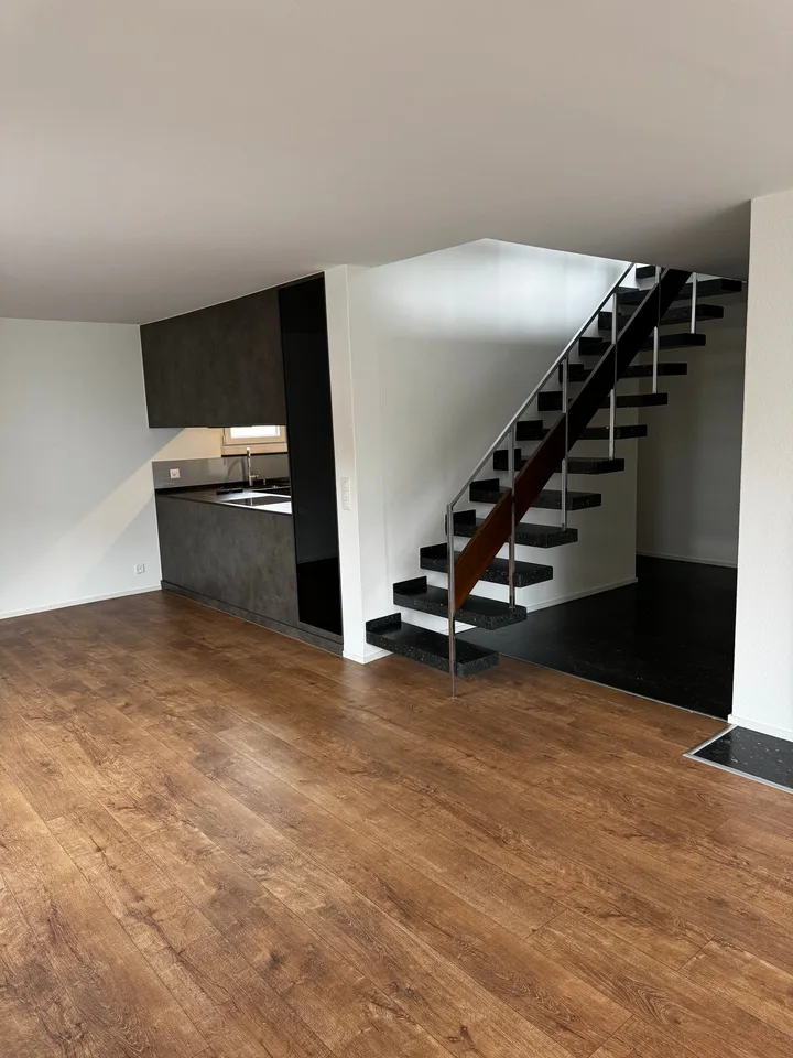 Exklusive 6.5 Zimmer Duplex-Wohnung zu vermieten – Foto 12 von 13