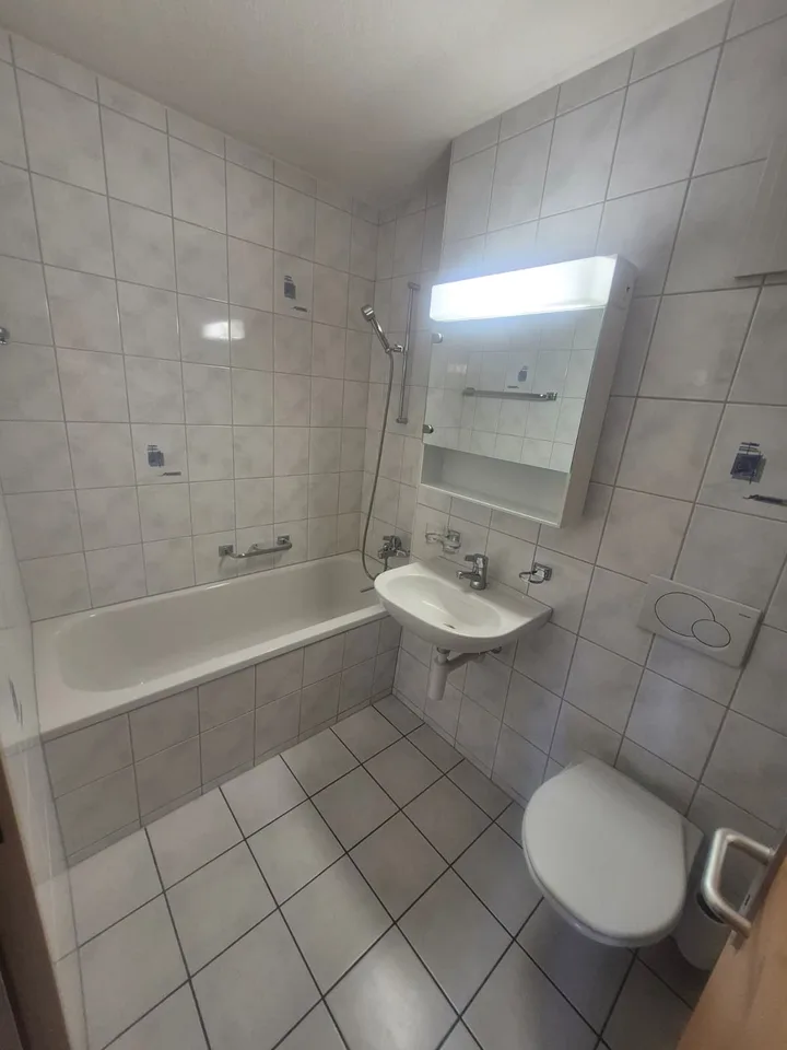 Schönes und geräumiges 3-Zimmer-Apartment im 7. Stock – Foto 7 von 8
