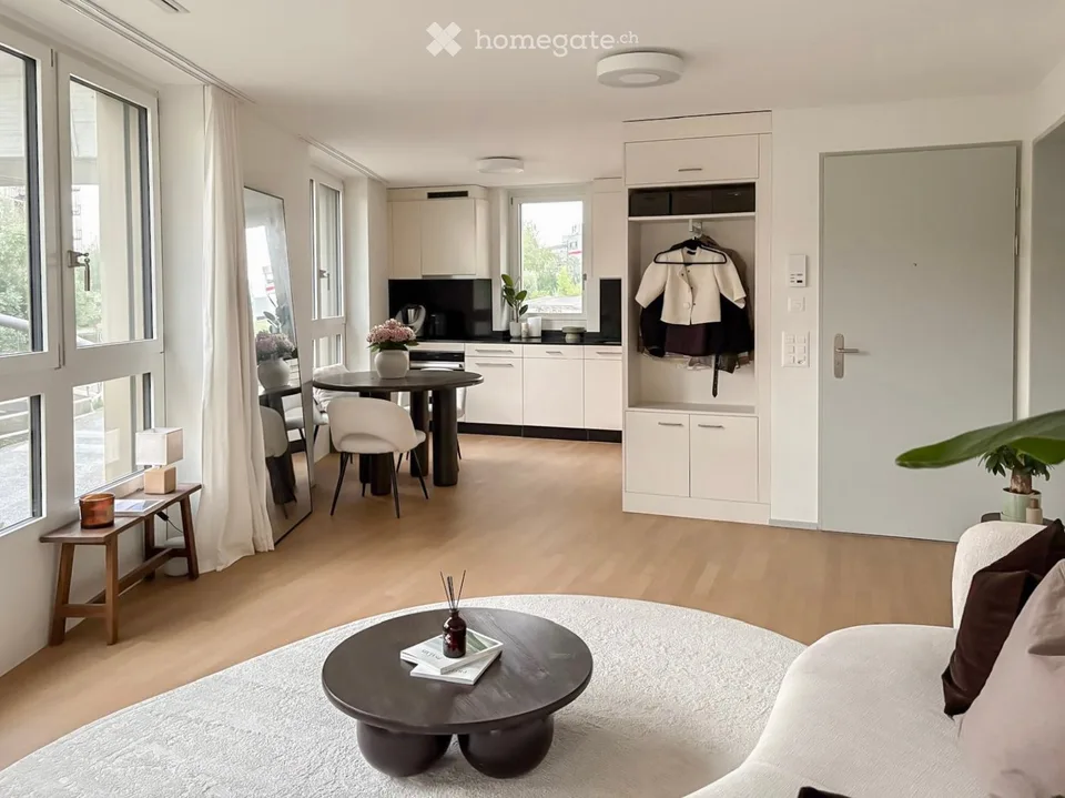 Appartement moderne 2.5 pièces avec balcon (avec place de parking) dans le quartier Zwicky