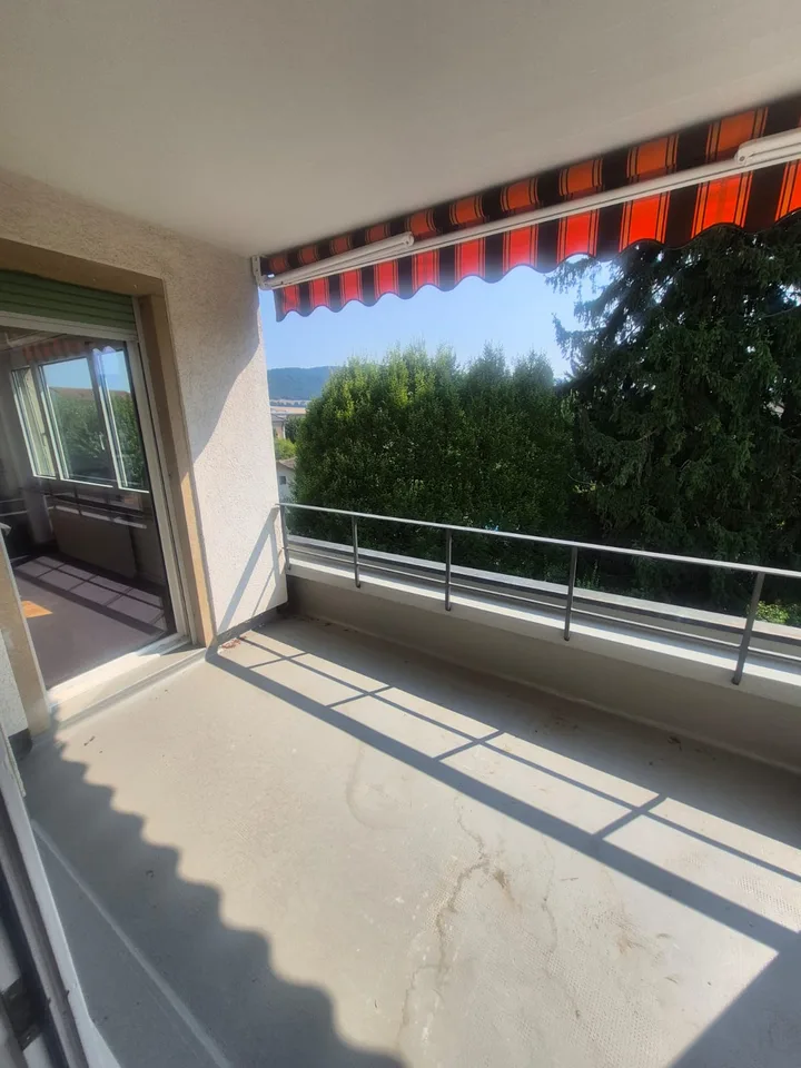 Beautiful 3.5-room apartment on the 2nd floor