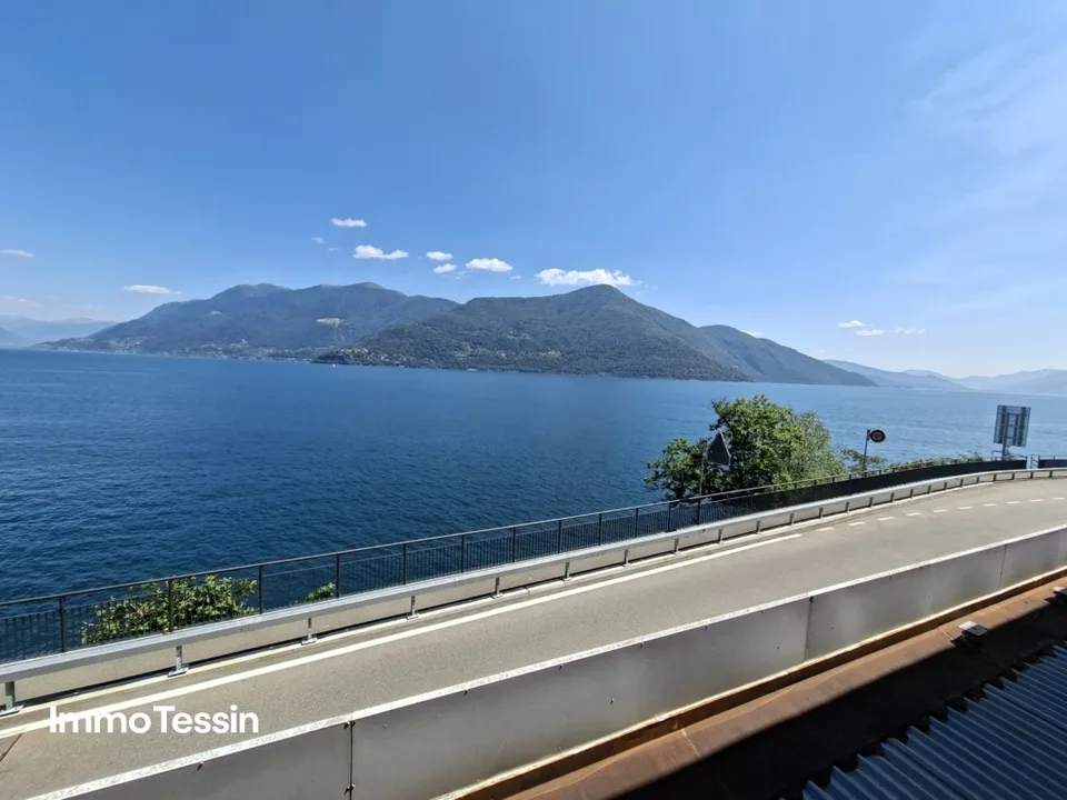POTENTIAL: Liegenschaft in Brissago direkt am Lago Maggiore mit atemberaubender Seesicht und mehreren Parkplätzen – photo 9 sur 12