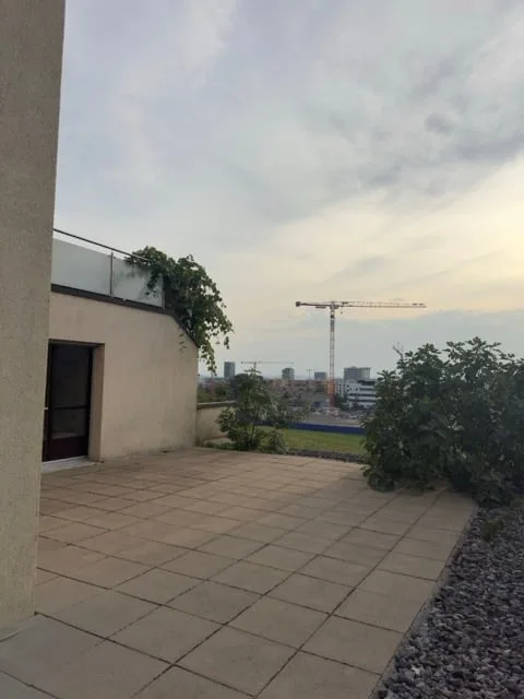Petit et charmant appartement à Baar – calme, lumineux, grande terrasse