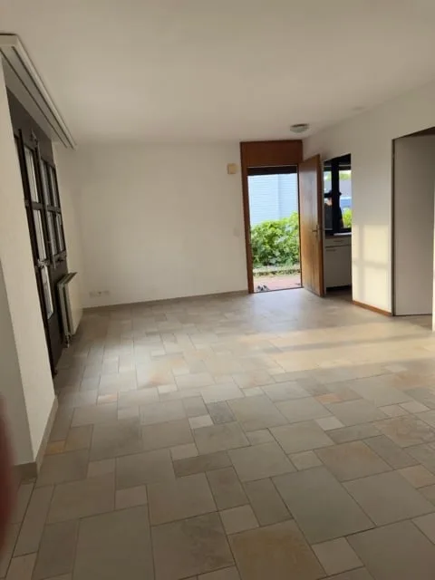 Petit et charmant appartement à Baar – calme, lumineux, grande terrasse