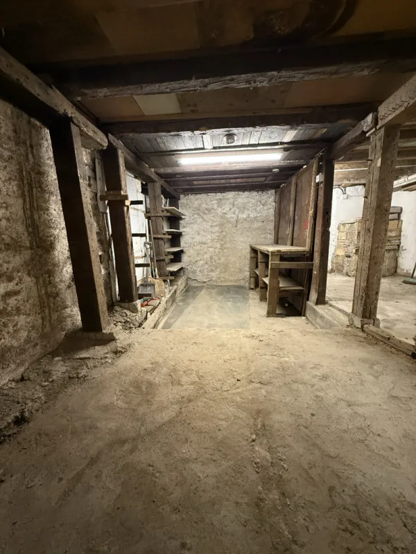 Local dépôt / atelier de 25 m² avec électricité