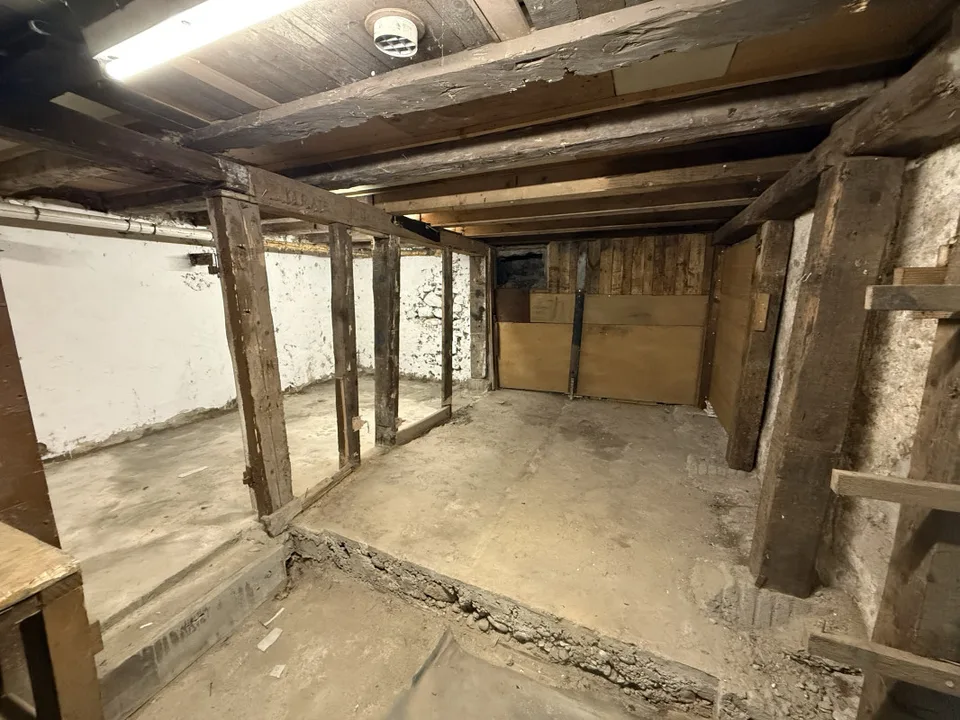 Local dépôt / atelier de 25 m² avec électricité