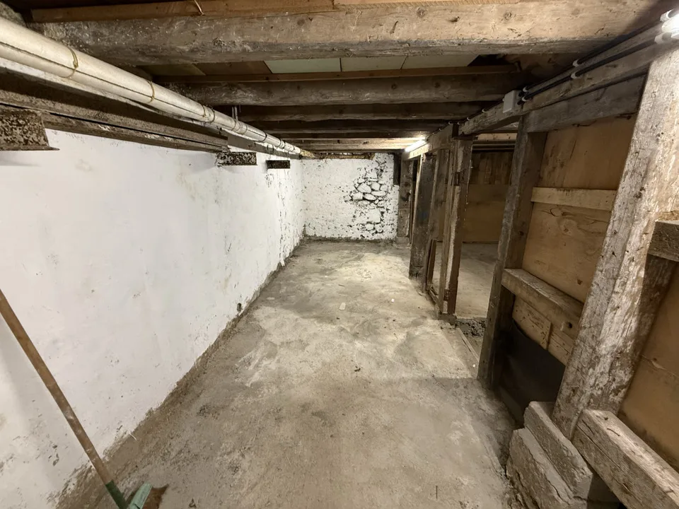 Local dépôt / atelier de 25 m² avec électricité