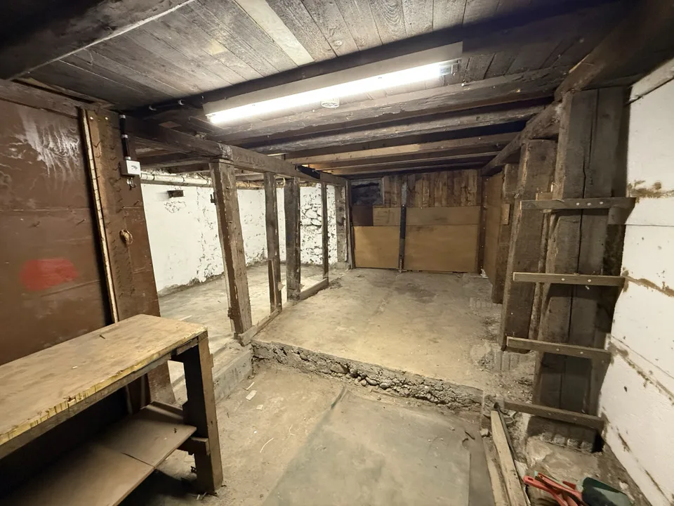 Local dépôt / atelier de 25 m² avec électricité