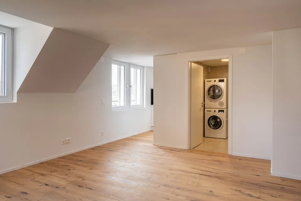 Appartamento luminoso e moderno di 3,5 locali – vicino al centro città e recentemente ristrutturato!