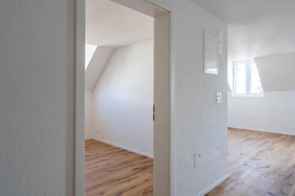 Appartamento luminoso e moderno di 3,5 locali – vicino al centro città e recentemente ristrutturato!