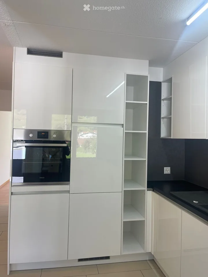 Helle und zentrale 3.5 Zimmerwohnung in Mels