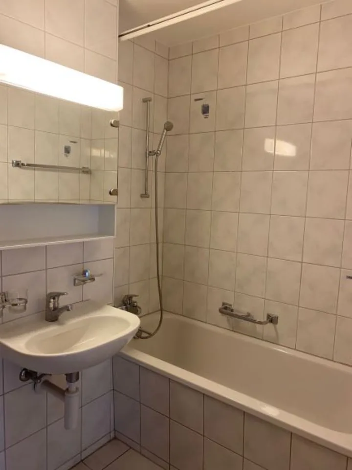 Schönes und geräumiges 4-Zimmer-Apartment im 4. Stock – Foto 8 von 11