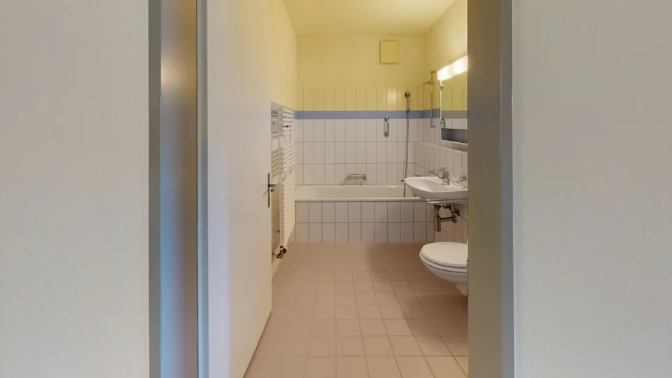 Beautiful city-near 2.5 room apartment