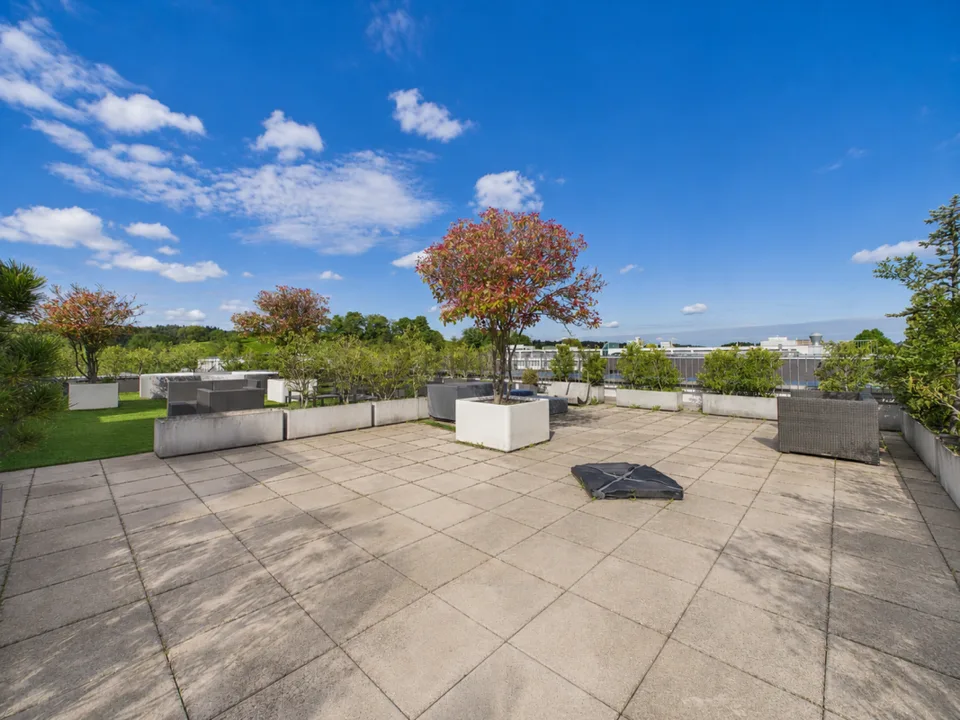 Showroom, Lager & Dachterrasse - erzielbare Bruttorendite bis 6 %