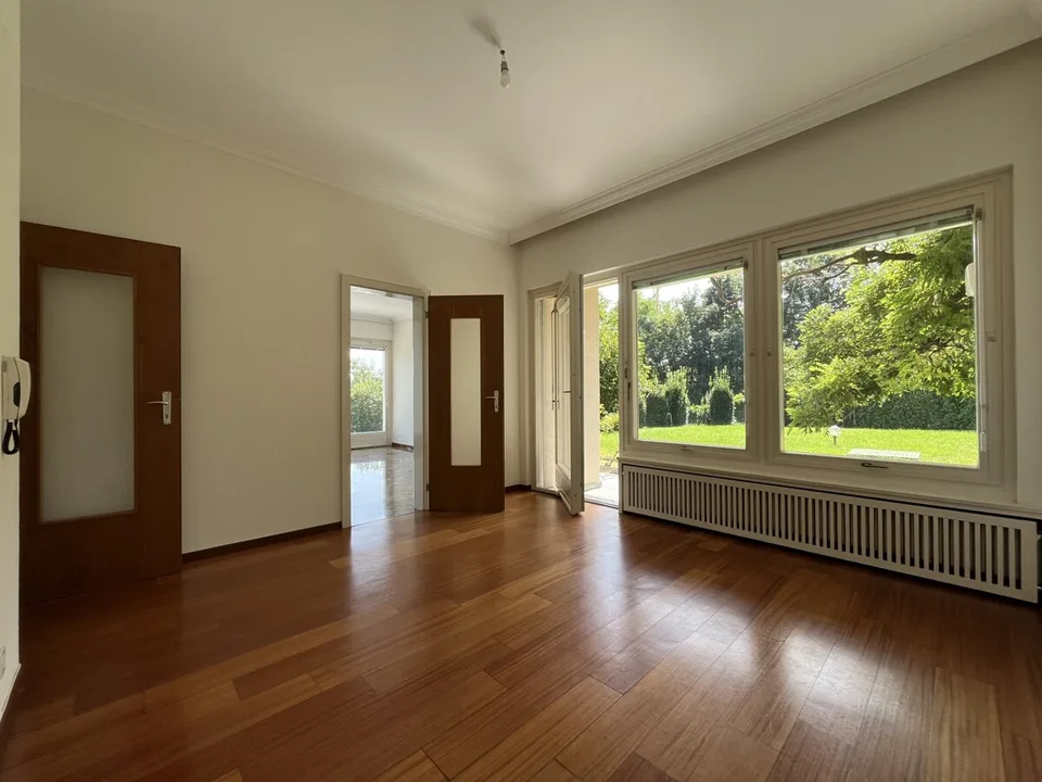 STABIO IM MERZEN GRÜN DER WEINBERGE, EIN BAUHAUS-INSPIRIERTES DOMIZIL – Foto 8 von 12