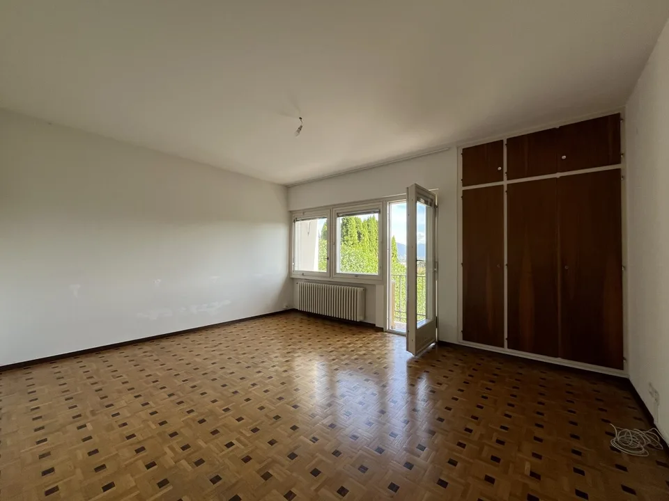STABIO IM MERZEN GRÜN DER WEINBERGE, EIN BAUHAUS-INSPIRIERTES DOMIZIL – Foto 10 von 12