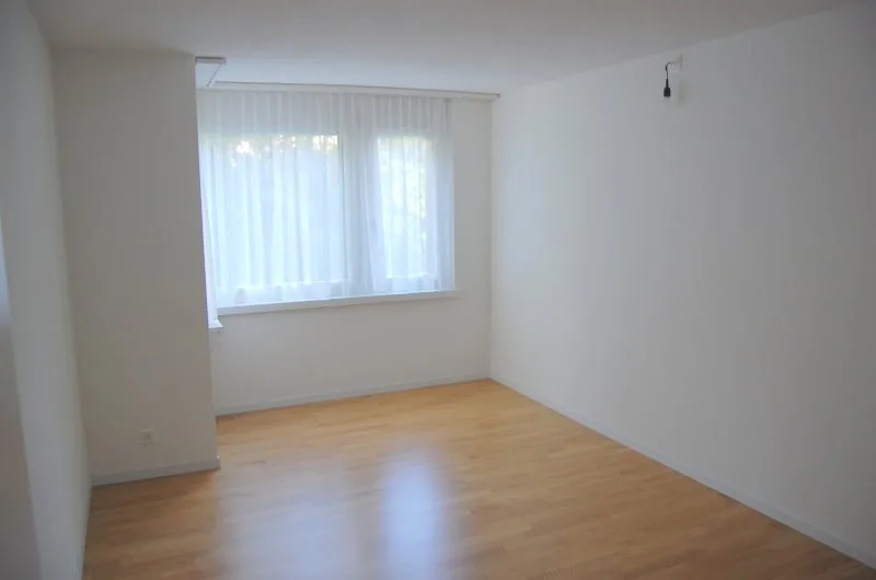 Helle, ruhige 3.5-Zimmerwohnung mit Balkon in Zürich Seefeld – ab Oktober 2026