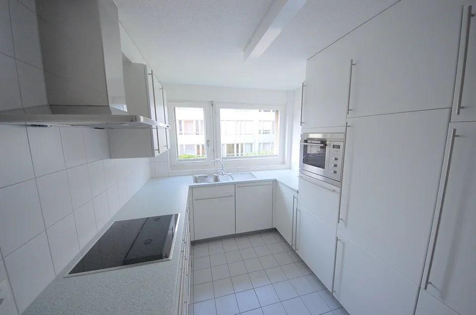 Helle, ruhige 3.5-Zimmerwohnung mit Balkon in Zürich Seefeld – ab Oktober 2026