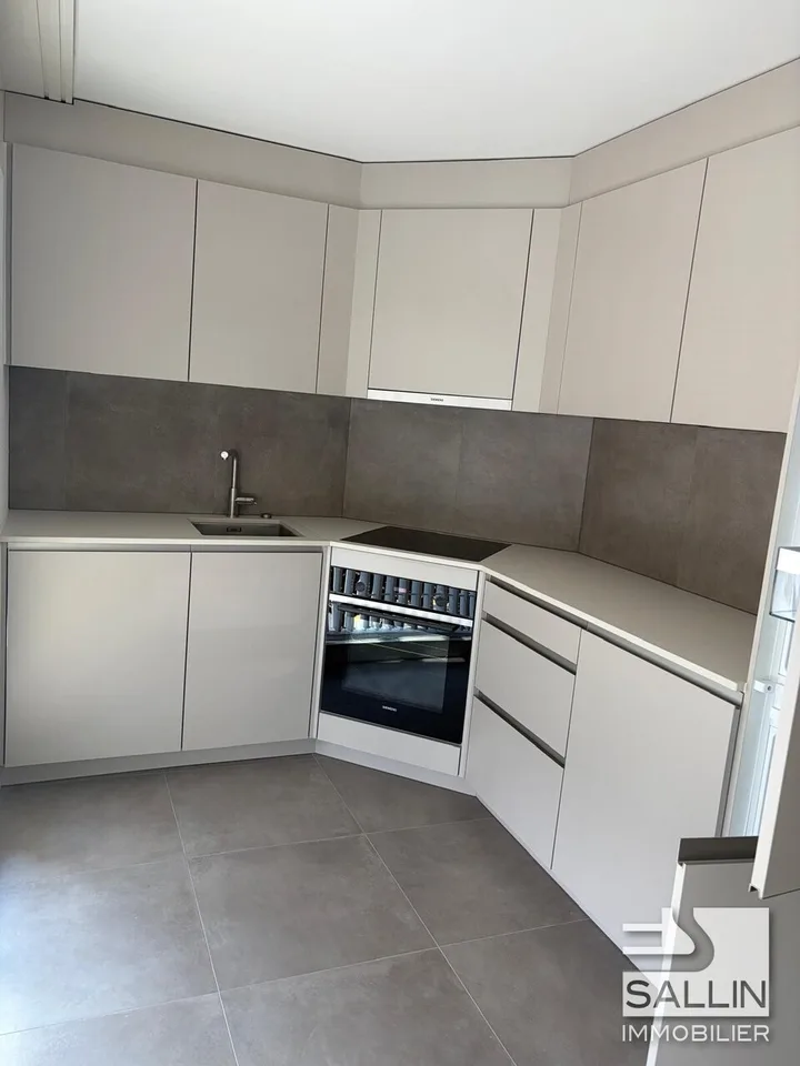 Renovated 2½ room apartment with balcony