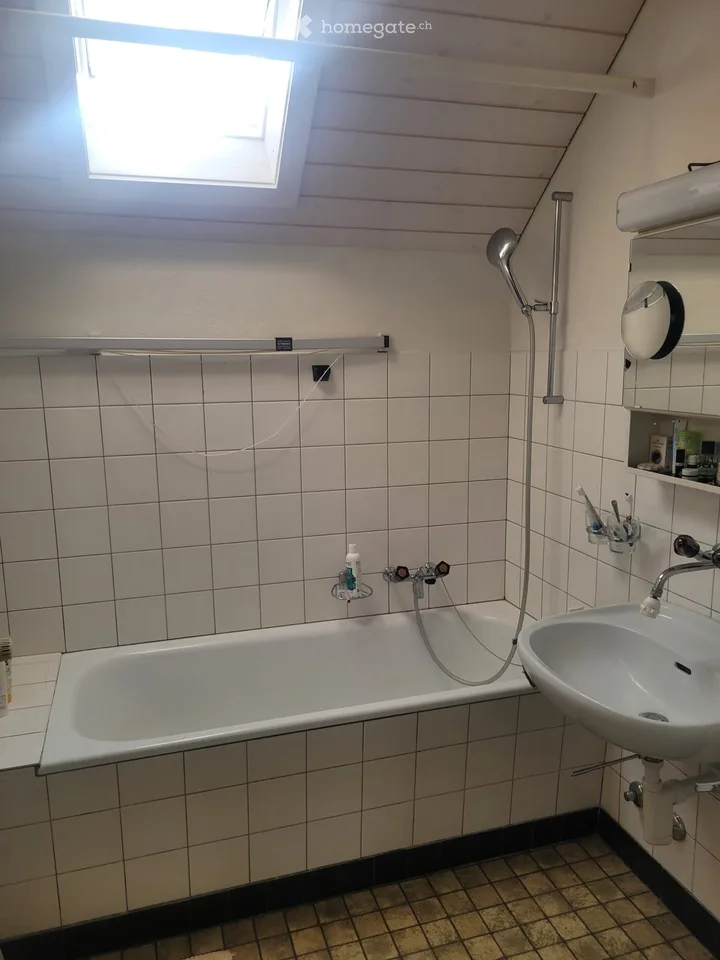 Appartement en mansarde ensoleillé avec cheminée à Mittelhäusern