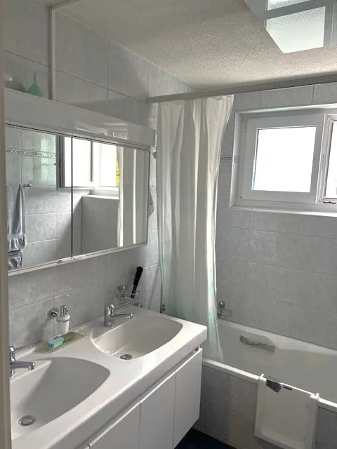 Appartamento compatto 4.5 locali con balcone, stanza da lavoro + garage