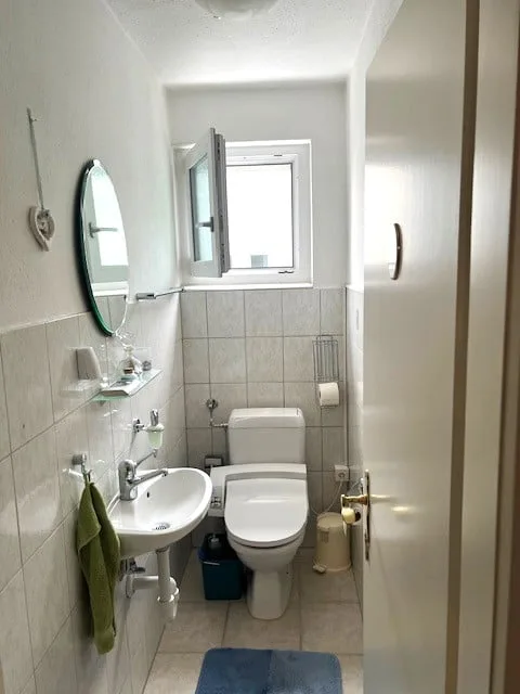 Appartamento compatto 4.5 locali con balcone, stanza da lavoro + garage