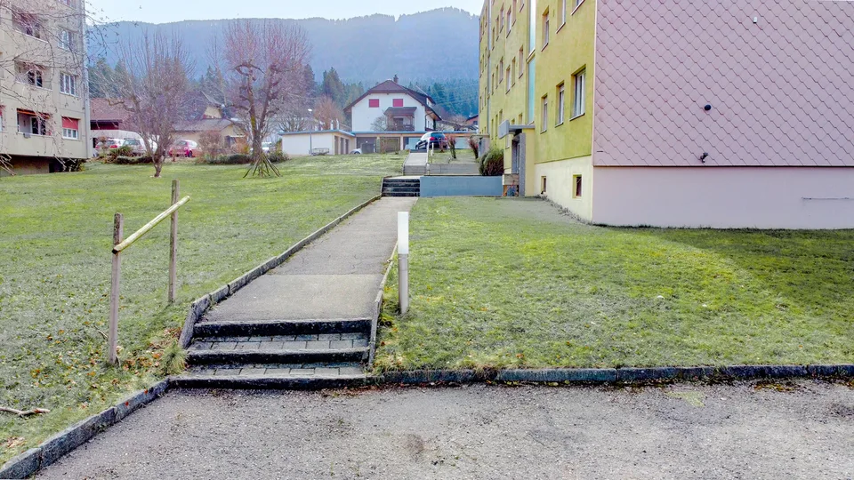 ATTRAYANT OBJET DE RENTE AVEC APPARTEMENTS RENOVES